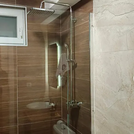 Eden Apartment *